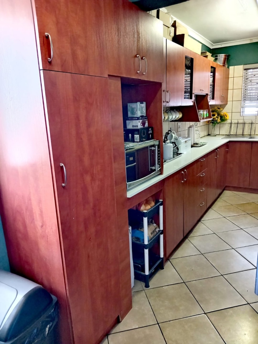 3 Bedroom Property for Sale in Forest Village Western Cape